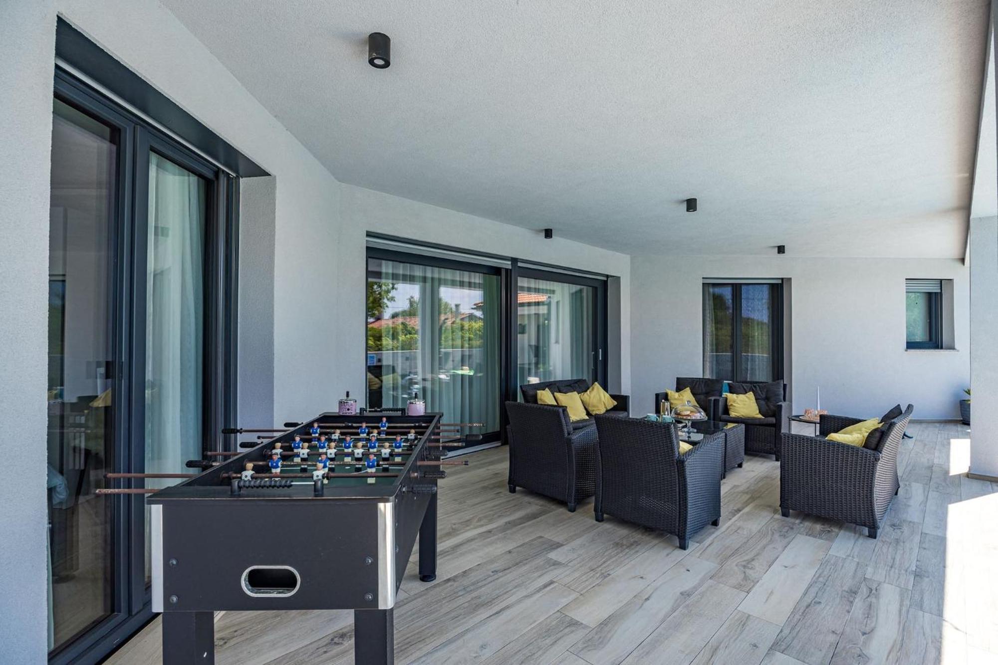 Speranza With Illuminated Pool Villa *