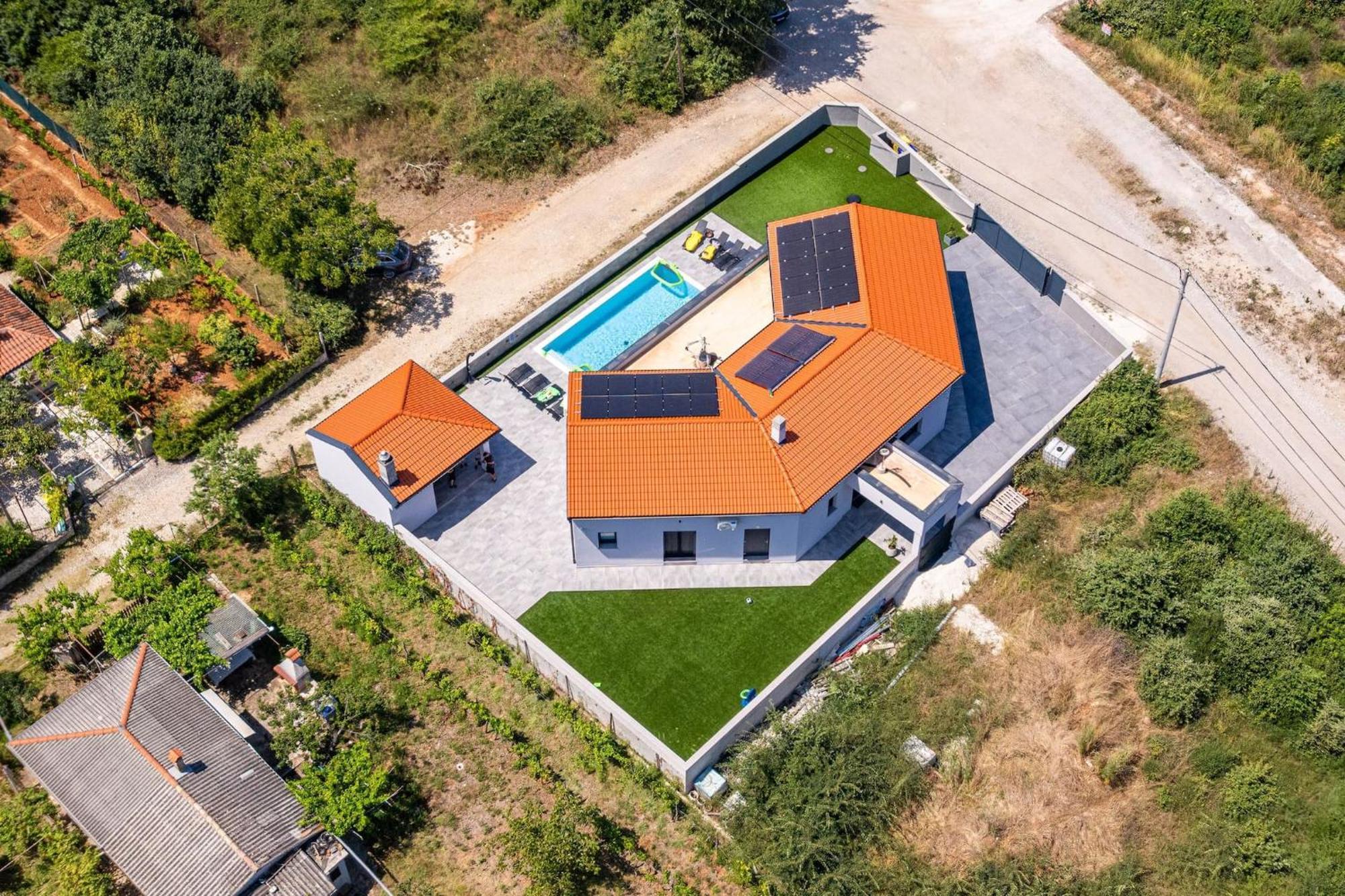 Speranza With Illuminated Pool Villa Pula